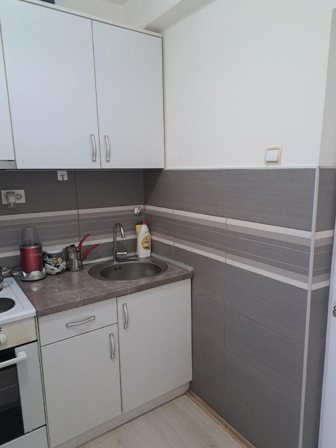 Apartman Sa Panoramom Kruševac Exteriör bild